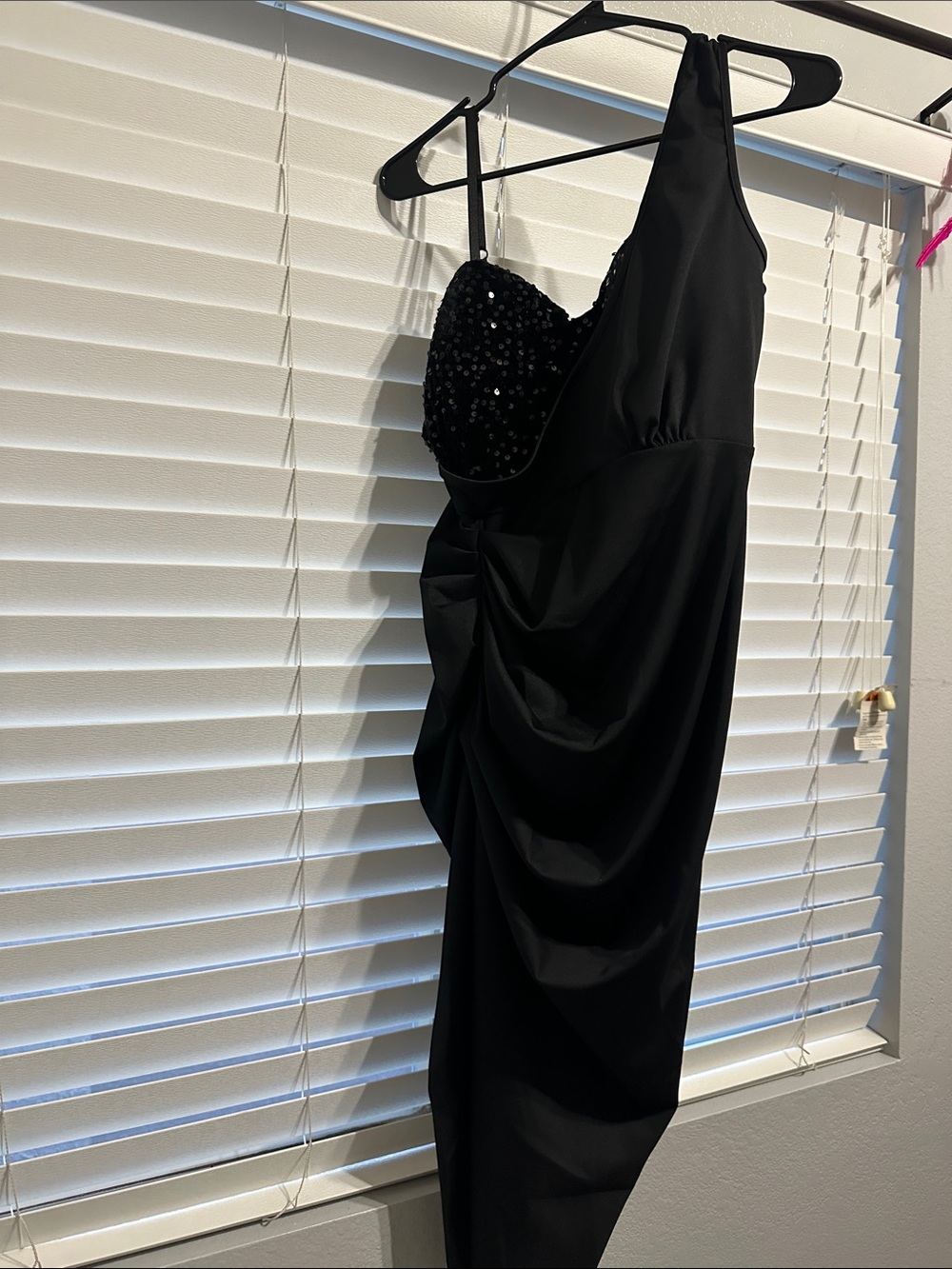 Black One-Shoulder Sequin Bust Dress